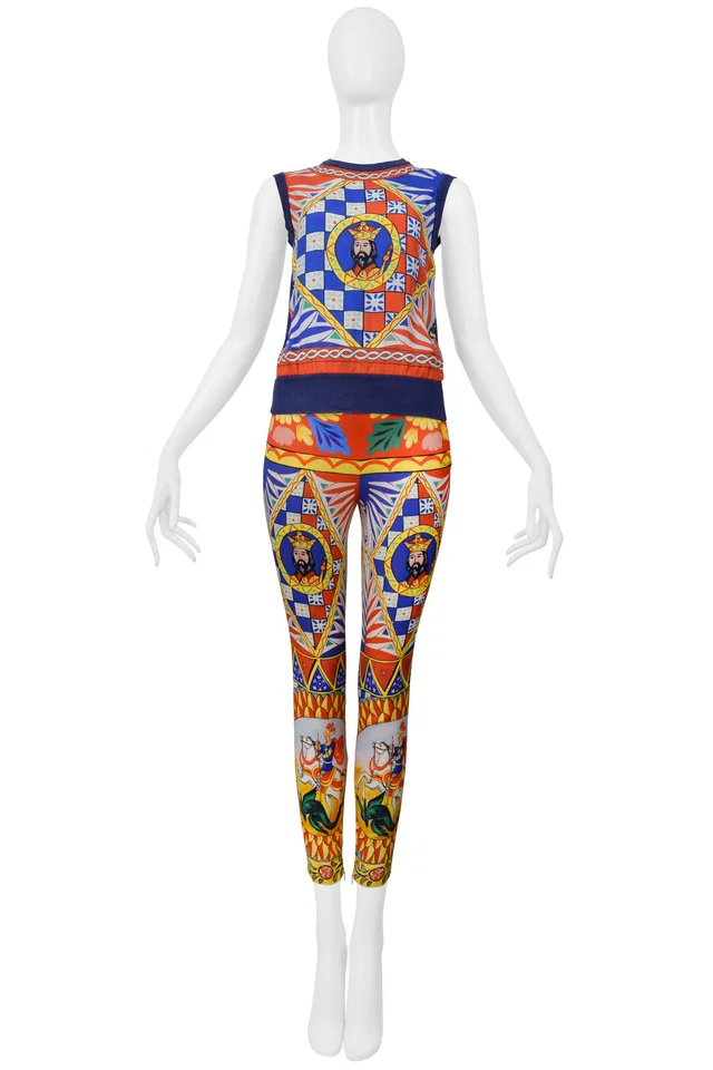 Dolce & Gabbana King & Carretto King & Queen Print Ensemble Top And Pants in Silk from Resurrection Vintage