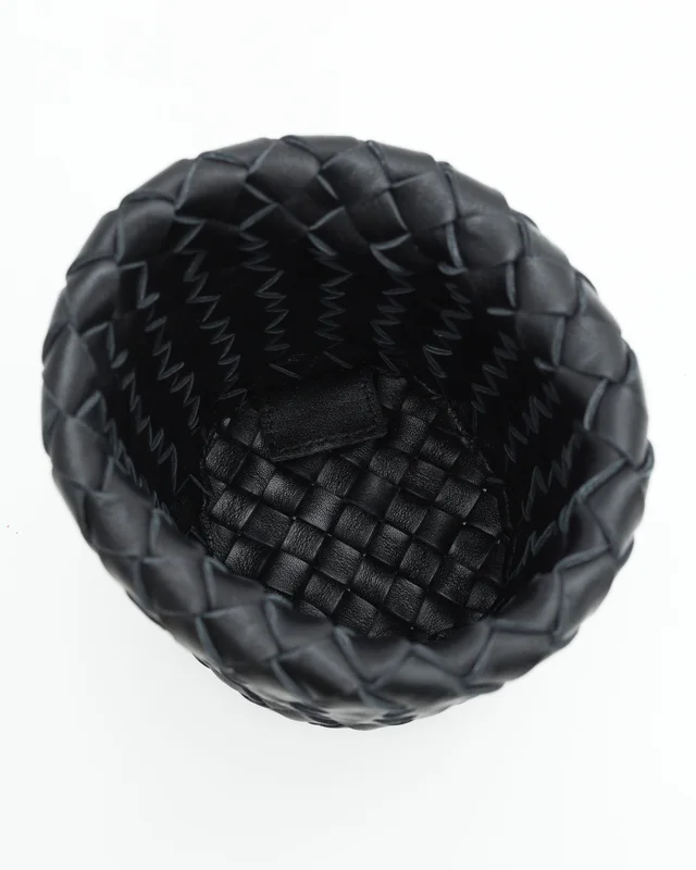 Bottega Veneta Intrecciato Belt Tote Bag in Woven leather from A Retro Tale, photo 7 of 7