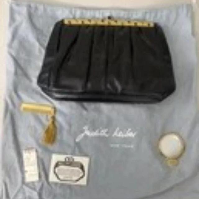 Judith Leiber Women's Clutch bags - Black in black from Depop, photo 1 of 1