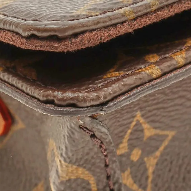 Louis Vuitton Damier Greenwich PM Weekend Bag in Canvas from A Retro Tale, photo 8 of 11