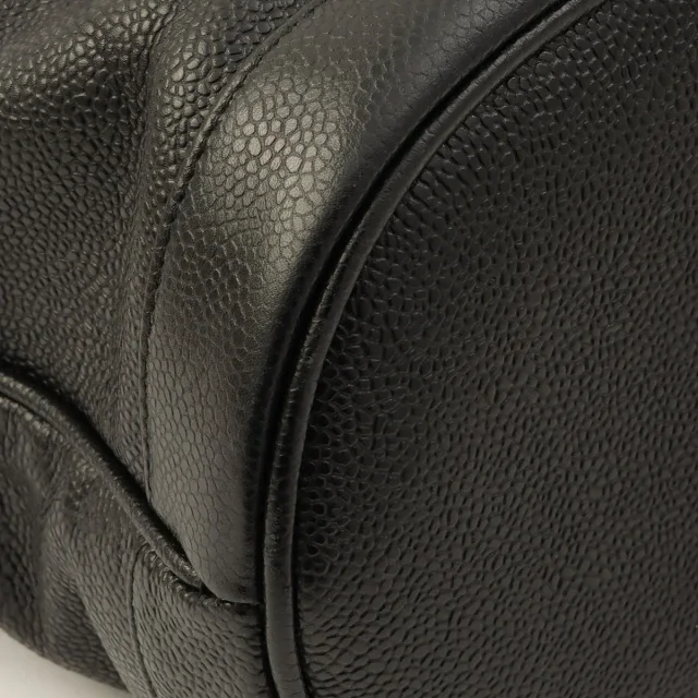 Chanel Circa 1995 Caviar Skin 6CC Turnlock Plate Pouch Drawstring Shoulder Bag Black in Black Caviar leather from VINTAGE QOO TOKYO, photo 9 of 14