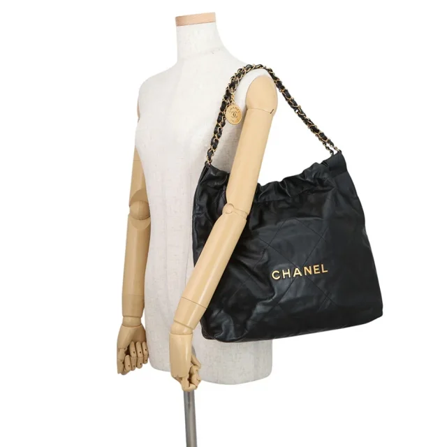 Chanel CHANEL22 ChainShoulder Bag BlackAS3261 Shiny Calf Leather Size Medium in Calfskin from GALLERY RARE, photo 4 of 13