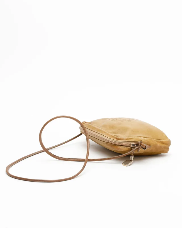 Loewe Anagram Crossbody Bag in Canvas from A Retro Tale, photo 5 of 8
