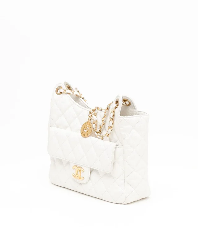 Chanel Caviar Medium Wavy CC Bag in Caviar leather from A Retro Tale, photo 2 of 13