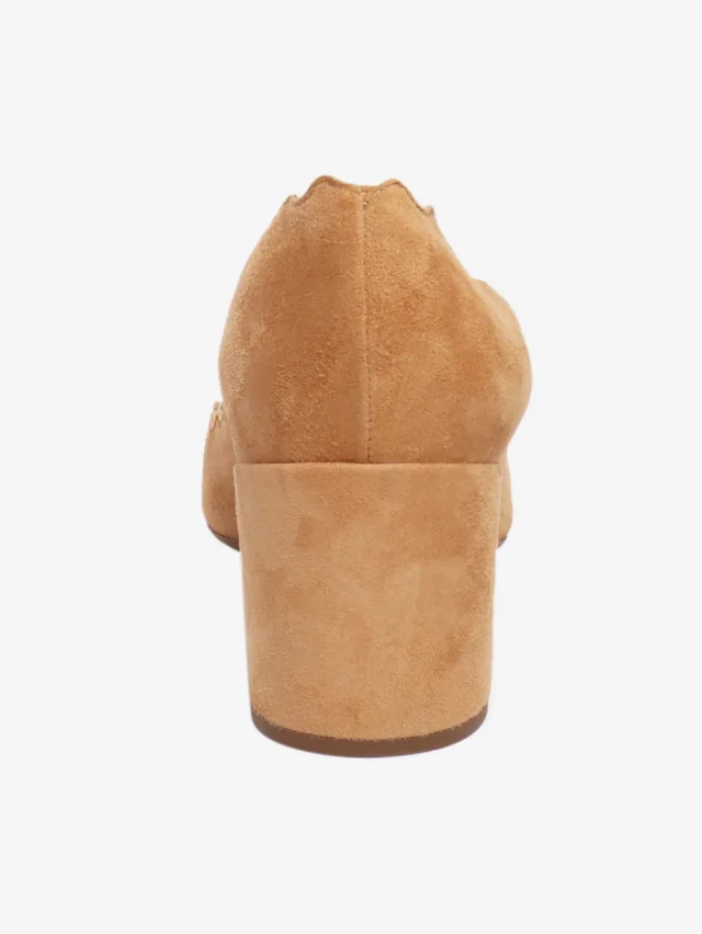 Chloé Beige Lauren suede scalloped-edge pumps - size EU 40.5 in Beige Suede from Sign of the Times, photo 3 of 6