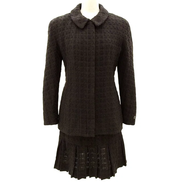 Chanel 1997 Tweed CC Mark Button Set-up #38 Brown in Brown Tweed from VINTAGE QOO TOKYO