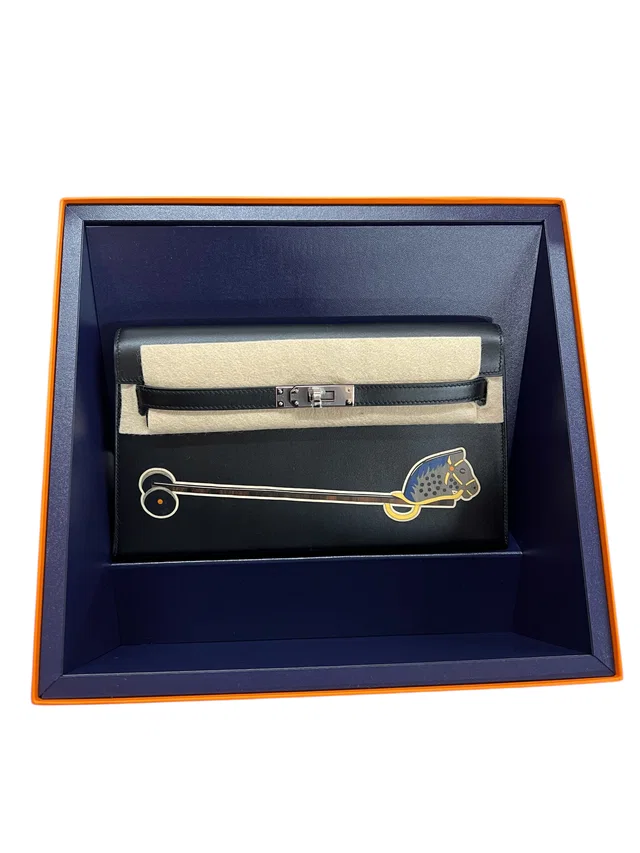 Hermès Kelly Elan cheval de bois Black Tadelakt PHW #W in Black from Luxury Promise