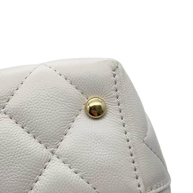 Chanel ChainTote Bag WhiteAS3953 Caviar Leather in Caviar leather from GALLERY RARE, photo 8 of 15