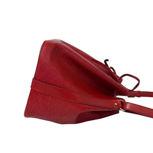 Louis Vuitton Petit Noe Epi Leather Shoulder Bag in Red Leather from LuxUness, photo 6 of 9