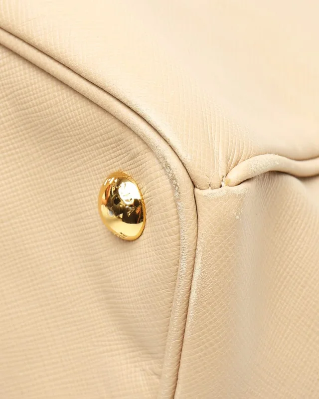 Prada Lux Galleria Saffiano Bag in Saffiano leather from A Retro Tale, photo 10 of 15