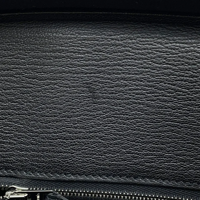 Hermès Birkin Black Togo Leather Size 25 in Black Togo leather from GALLERY RARE, photo 10 of 15