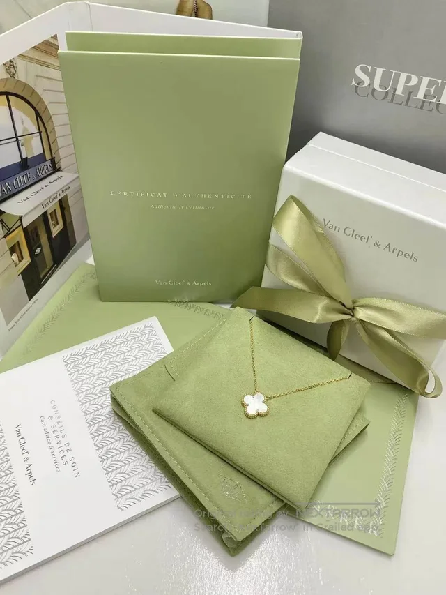 Van Cleef & Arpels Pendant Necklace|I from Grailed