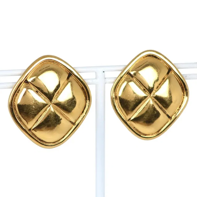 Chanel Cc Rhombus Clip-On Metal Gold _plated Jewelry in Gold from HEWI