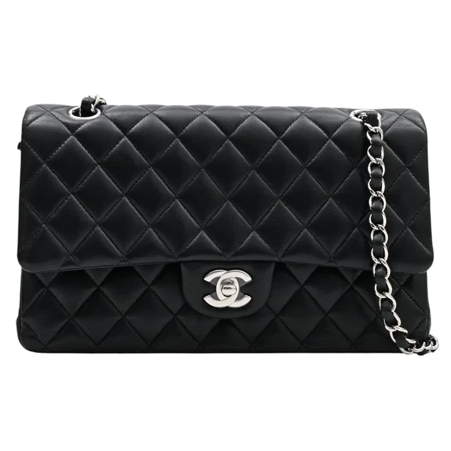 Chanel Classic Flap Chain Bag 25cm Black, manufactured around 2021 in Black Lambskin from VINTAGE QOO TOKYO