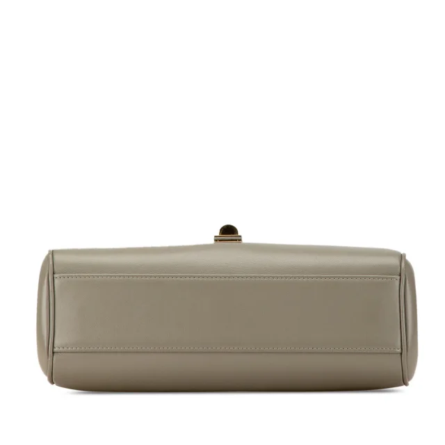 Celine Teen Smooth Calfskin Soft 16 Crossbody in green Calfskin from Her-Age, photo 4 of 10