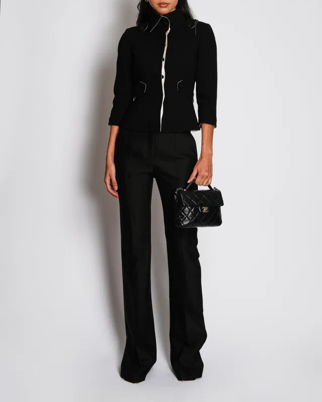 Chanel Black Wool Cropped Jacket With Contrasting Cream Silk Lining Size FR 34 (UK 6) in Black Silk from Sellier