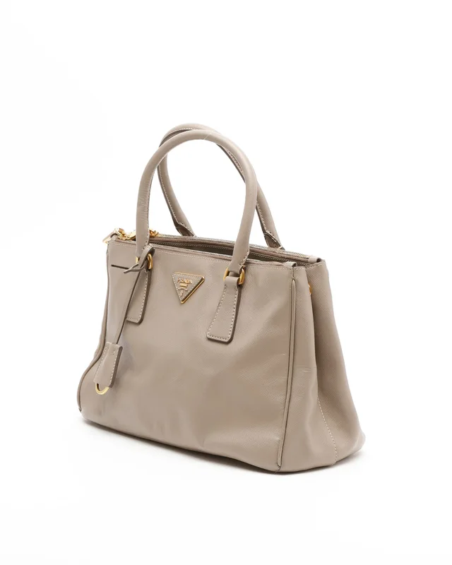 Prada Small Saffiano Lux Double-Zip Galleria Tote Bag in Saffiano leather from A Retro Tale, photo 2 of 11