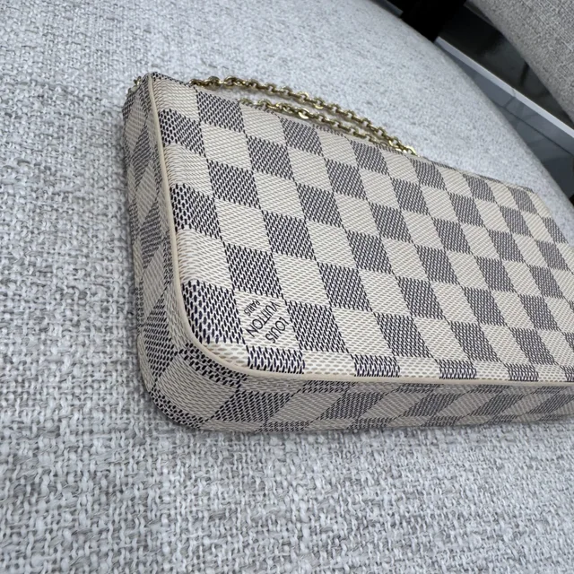 Louis Vuitton Pochette Felicie Bag in Canvas, coated canvas, Metal from Reowned, photo 5 of 7