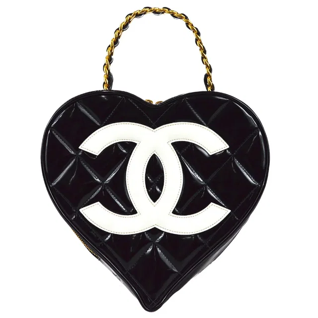 Chanel 1994-1996 Heart Vanity Chain Handbag Black in Black Patent leather from AMORE Vintage Tokyo
