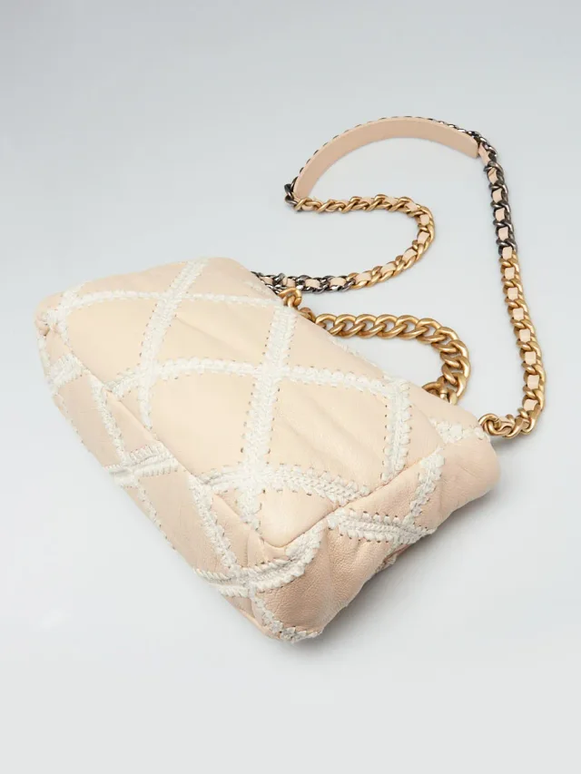 Beige Calfskin Leather Crochet Tweed Small Chanel 19 Bag in Beige Calfskin from Yoogis, photo 3 of 10