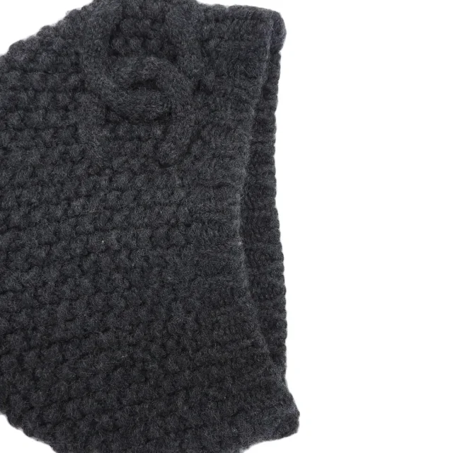 Chanel Cashmere CC Mark Knit Cap Grey in Grey Cashmere from VINTAGE QOO TOKYO, photo 8 of 10