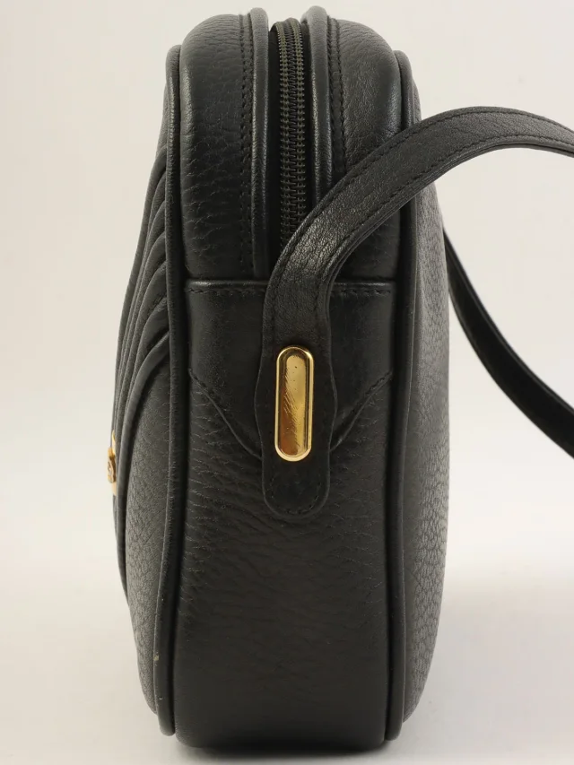 Gucci Square Mini Logo Plate Shoulder Bag Black in Black Leather from VINTAGE QOO TOKYO, photo 4 of 13