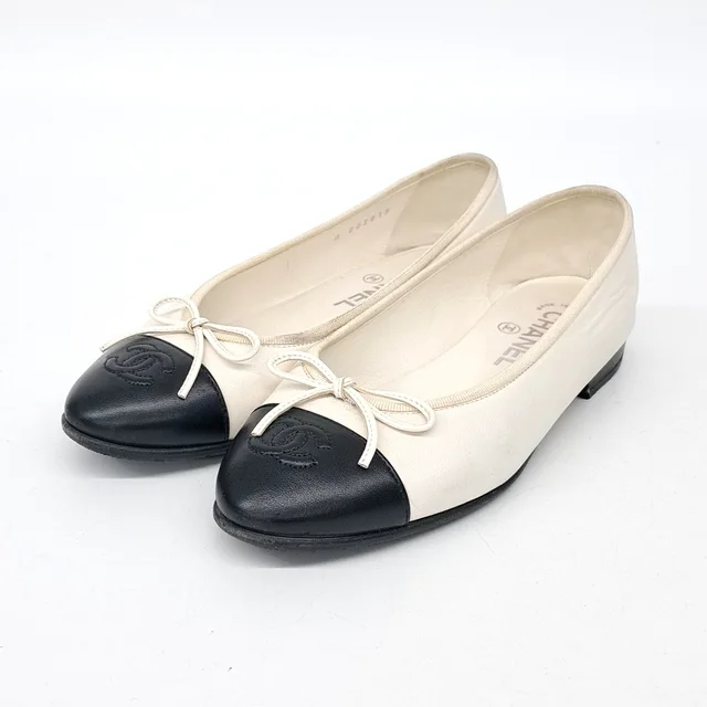 Chanel flat shoes from GUGUS
