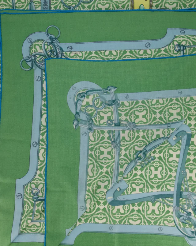 Hermès Green and Blue "Mors et Gourmettes" Cashmere and Silk Shawl in Blue Silk from Sellier, photo 3 of 4