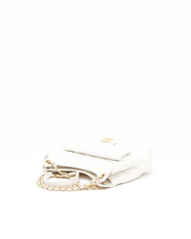Chanel Caviar Medium Wavy CC Bag in Caviar leather from A Retro Tale, photo 5 of 13