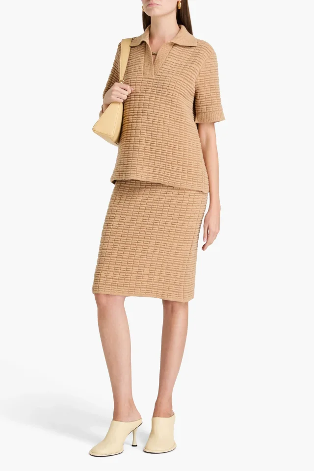 Khaite Textured-Knit Cashmere-Blend Skirt in Beige, photo 2 of 4 from THE OUTNET