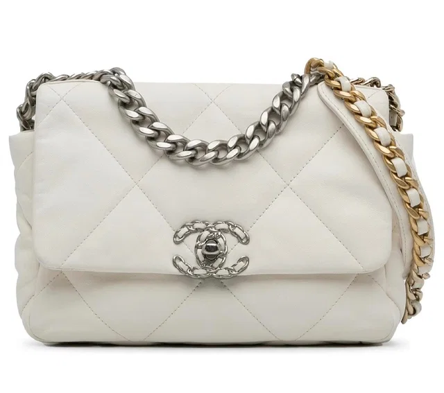 Chanel No 19 Leather Shoulder Bag Medium in Leather from HEWI
