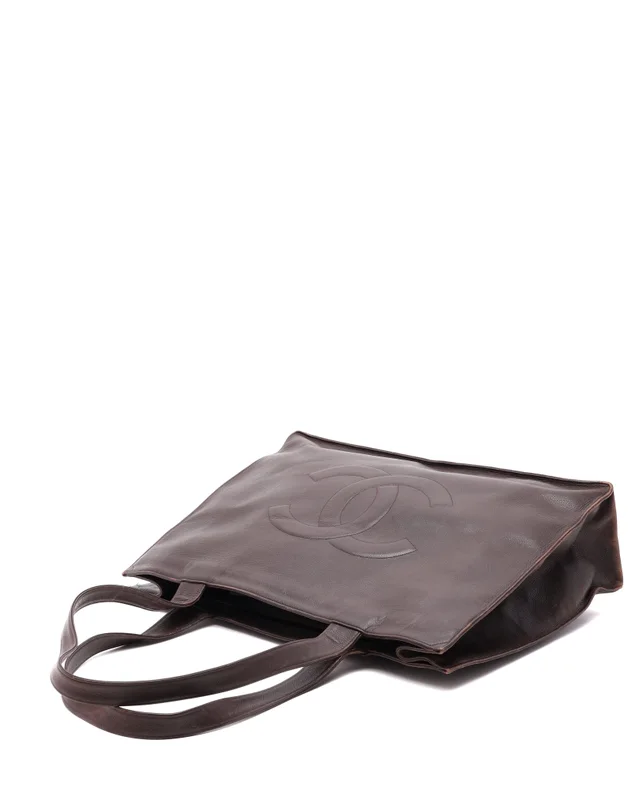 Chanel CC Caviar Tote Bag in Caviar leather from A Retro Tale, photo 5 of 14