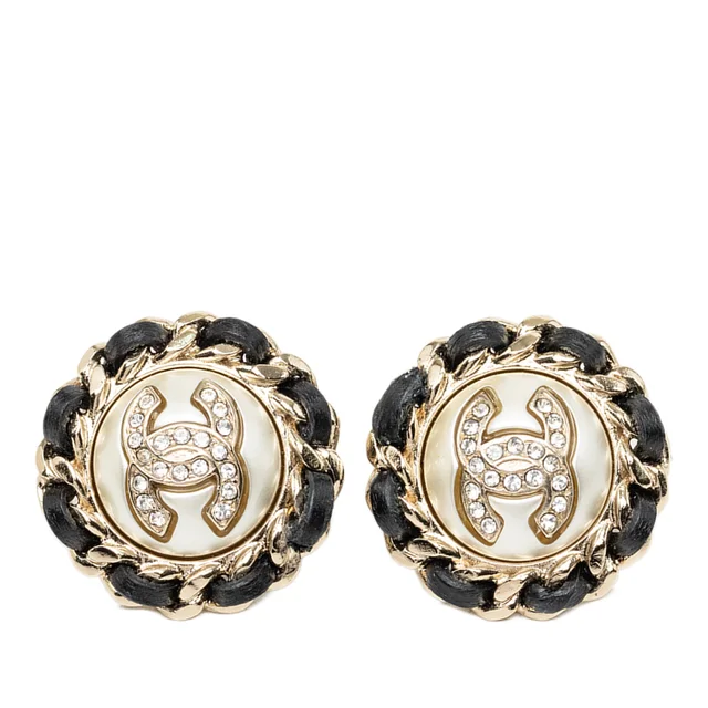Gold Chanel CC Gold Plated Leather Woven Strass and Faux Pearl Round Clip On Earrings in Gold Woven leather from Designer Revival, photo 1 of 1