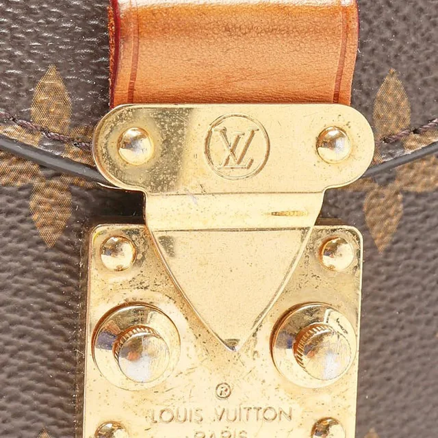 Louis Vuitton Monogram Pochette Métis Handbag in Coated canvas from A Retro Tale, photo 6 of 7