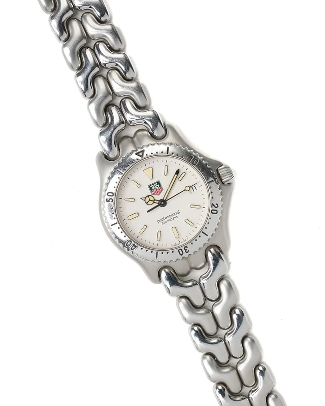 TAG Heuer Professional 200m 34mm Quartz Watch from A Retro Tale