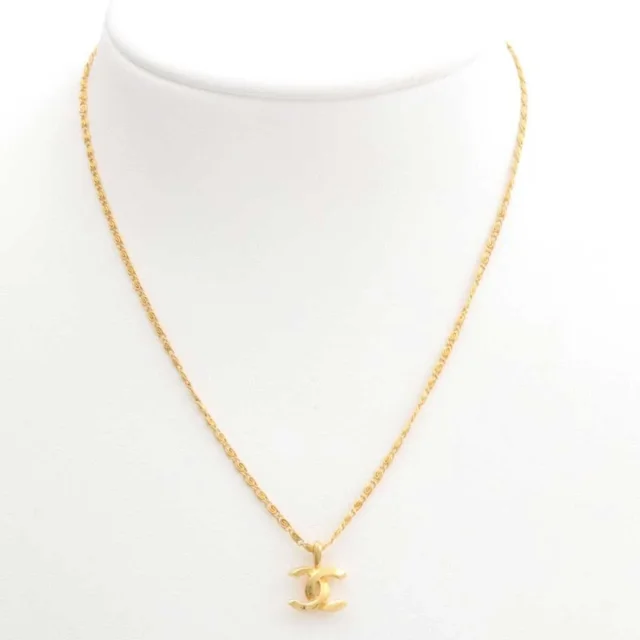 Chanel CCマークネックレス ゴールド from VINTAGE QOO TOKYO, photo 3 of 3