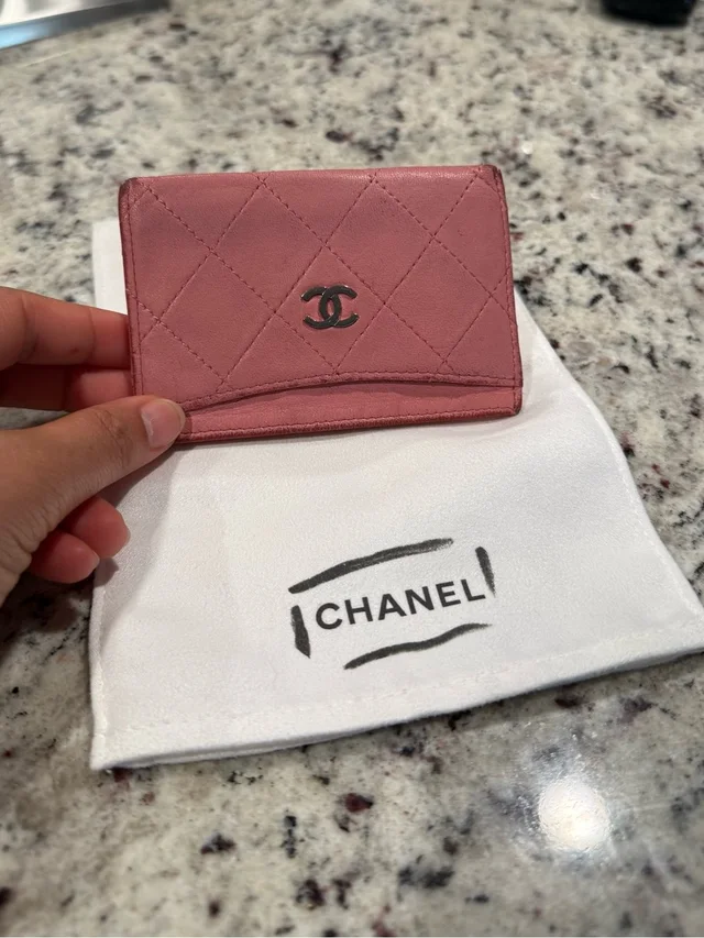 Chanel Quilted Card Holder in pink Leather from Poshmark, photo 1 of 1