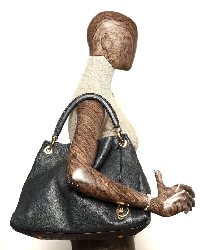 Louis Vuitton Monogram Empreinte Artsy MM Bag in Leather from A Retro Tale, photo 10 of 10
