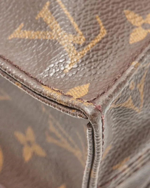 Louis Vuitton Monogram Sac Plat Bag in Coated canvas from A Retro Tale, photo 6 of 9