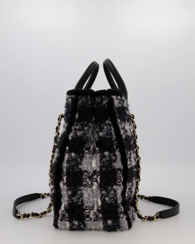 Chanel 25N Grey and Black Quiilted Tweed Shopping Tote Bag in Black Tweed from Sellier, photo 4 of 19