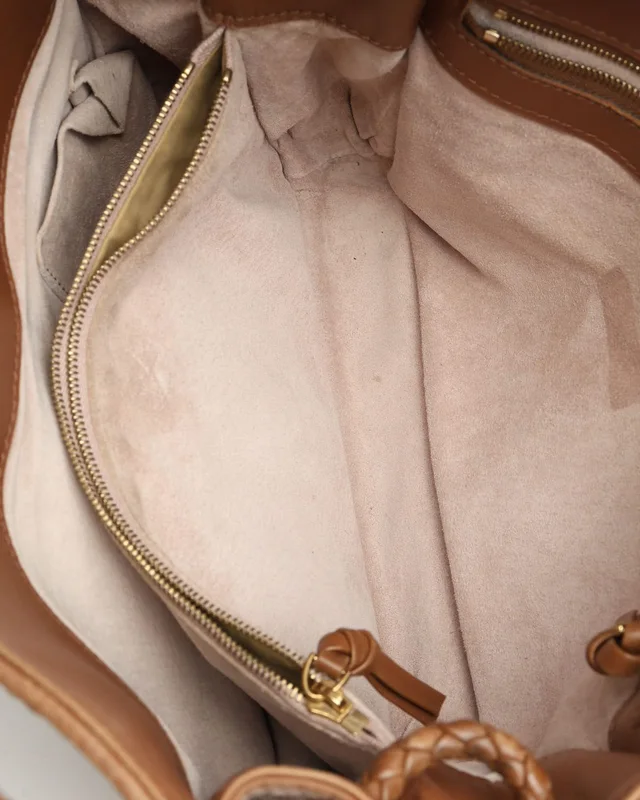 Bottega Veneta Intrecciato Shoulder Bag in Woven leather from A Retro Tale, photo 9 of 10