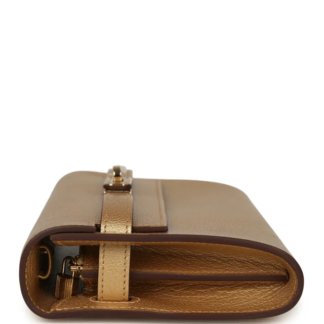 Hermès Kelly Wallet To Go Dore Chevre Chamkilight Permabrass Hardware for JJ Payment 2 in Gold Metallic Chevre Chamkilight from Madison Avenue Couture, photo 2 of 3