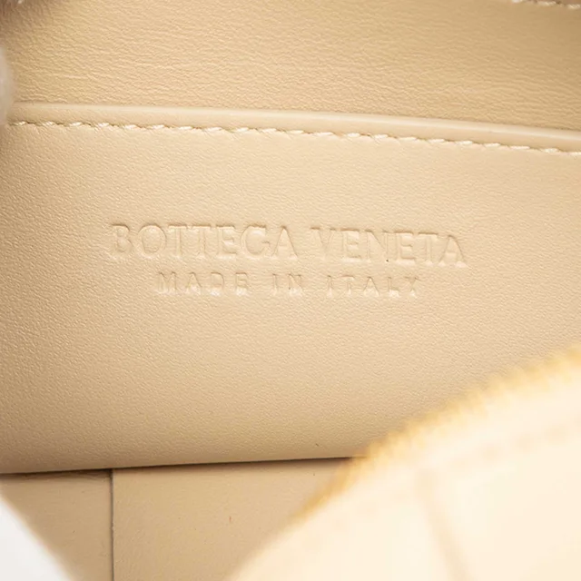 Bottega Veneta Brick Cassette Small Lamb Cream in Beige, White Lambskin from SACLÀB, photo 5 of 6
