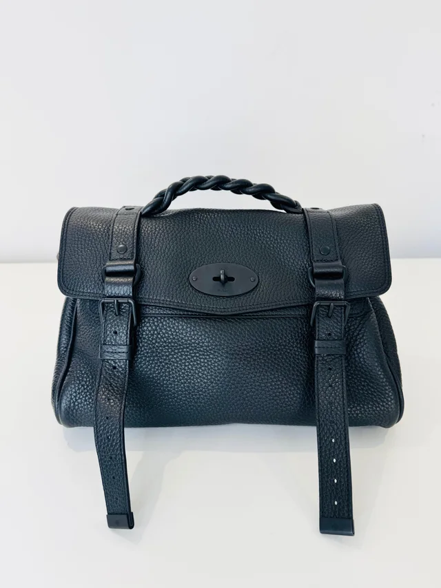 Mulberry Grained Leather Alexa Bag in Caviar leather from Edit Second Hand
