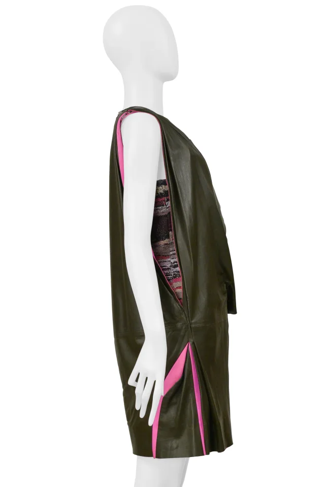 Balenciaga By Ghesquiere Army Green And Pink Leather Dress 2010 in Green Leather from Resurrection Vintage, photo 3 of 8