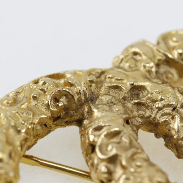 Chanel Coco Mark Brooch Gold Plated 93A in Gold Gold-plated metal from LuxUness, photo 3 of 5