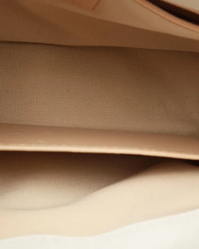 Chanel Caviar Medium Wavy CC Bag in Caviar leather from A Retro Tale, photo 12 of 13