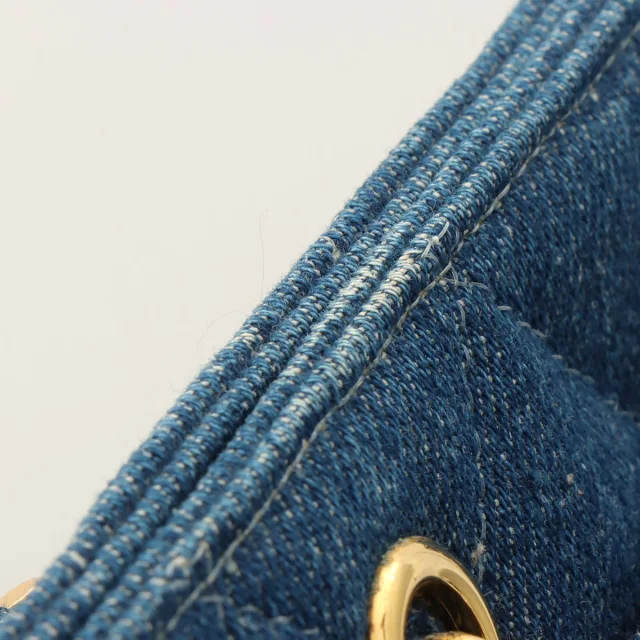 Chanel Indigo Denim Matelassé Stitch CC Turn-Lock Chain Handbag, Circa 1998 in Denim from VINTAGE QOO TOKYO, photo 16 of 18