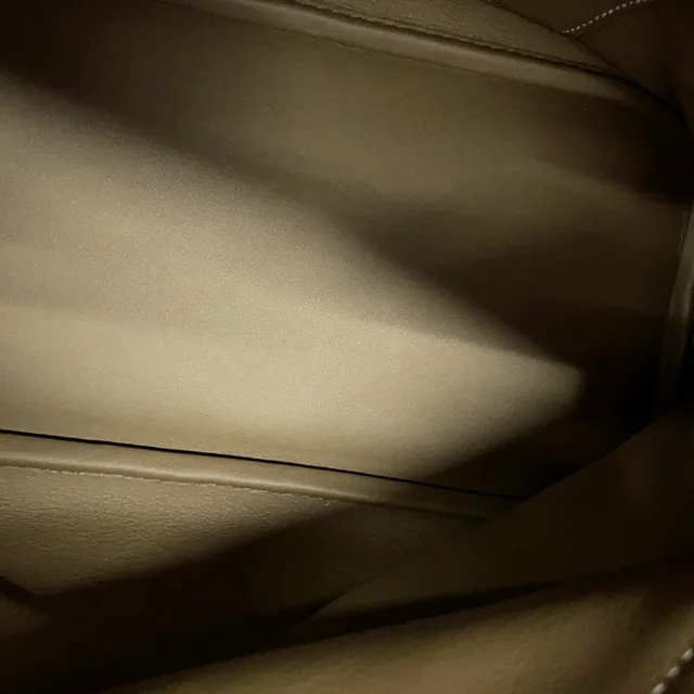 Hermès Bolide Etoupe Taurillon Clemence Size 31 in Taupe Clemence leather from GALLERY RARE, photo 7 of 15