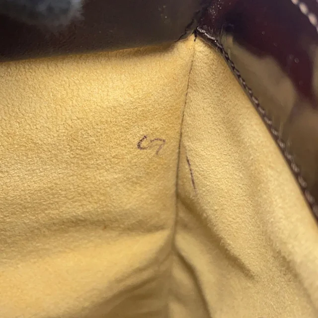 Chanel CC Logo Chocolate Bar tote Brown Patent Leather in Brown Patent leather from GALLERY RARE, photo 10 of 17